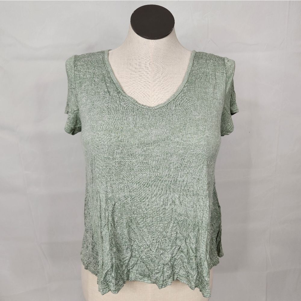 3/$25 Lazy Sundays Heathered Green V-Neck Short Sleeve Top Sz Small